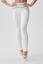 Contour Elite Set – Sculpt Sports Bra & High-Waist Leggings