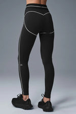 Contour Elite Set – Sculpt Sports Bra & High-Waist Leggings